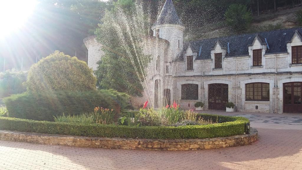 Chateau La Fleunie - Hotel Et Restaurant Condat-sur-Vezere Exterior foto