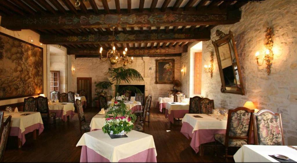 Chateau La Fleunie - Hotel Et Restaurant Condat-sur-Vezere Exterior foto