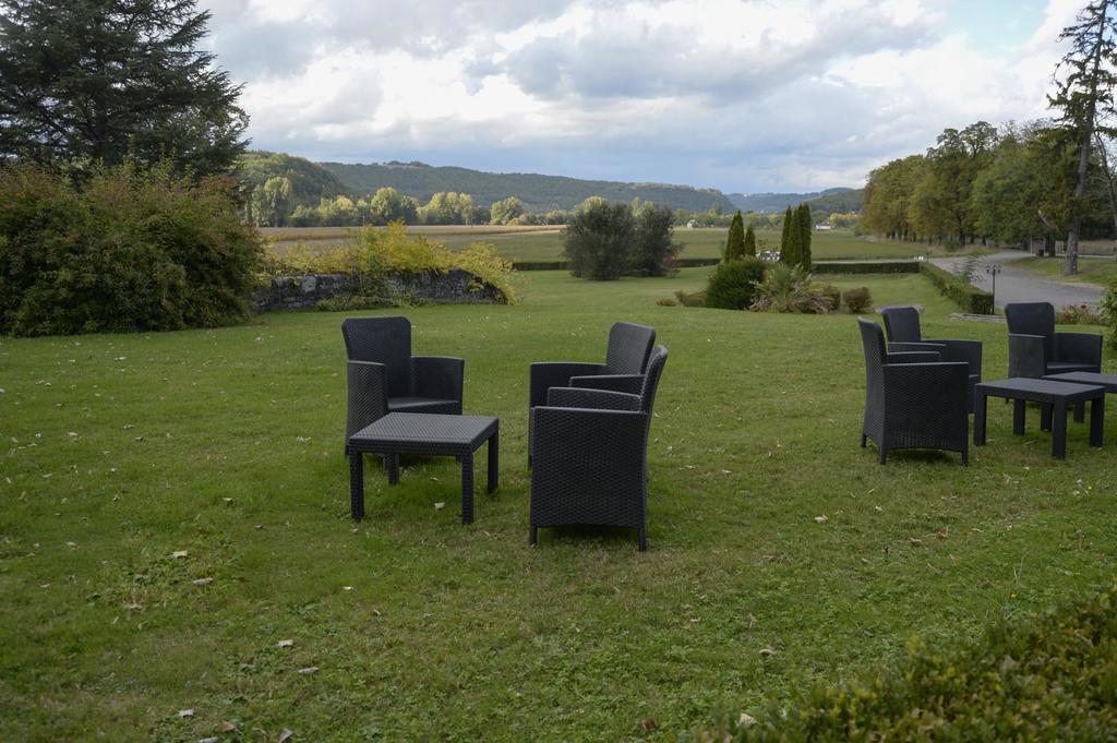Chateau La Fleunie - Hotel Et Restaurant Condat-sur-Vezere Exterior foto